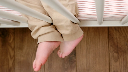 BEBA UMRLA U KOLEVCI Mama ostavila malu Dianu samu u kući 6 dana, pa otišla kod momka