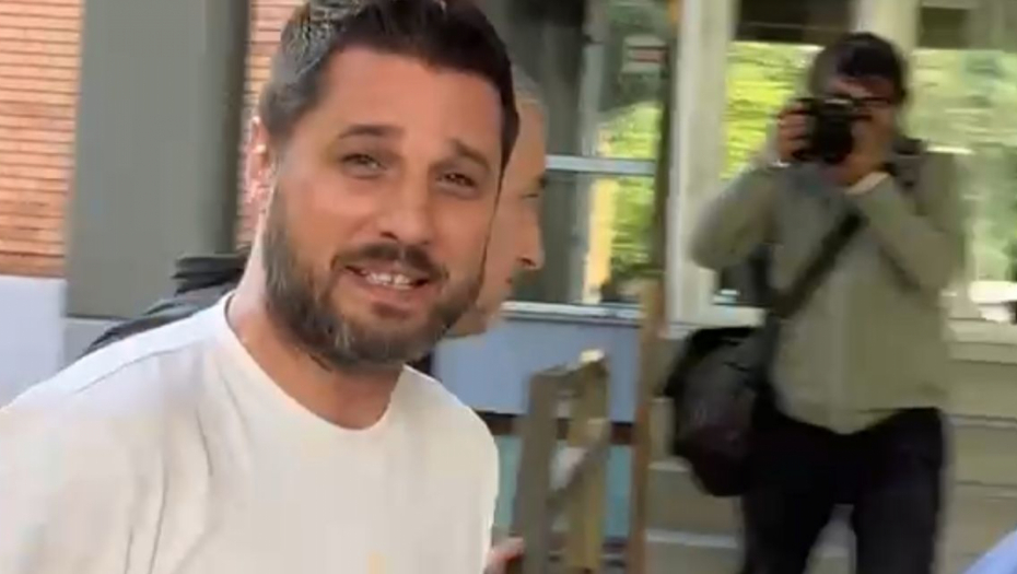 MARKO MILJKOVIĆ IZAŠAO BOS ISPRED ZGRADE! Evo šta radi dan nakon puštanja iz pritvora