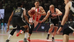 NEDOVIĆ NAČEO, TEO I BOLOMBOJ DOKRAJČILI PARTIZAN Zvezda slomila crno-bele u četvrtoj četvrtini i došla do meč lopte