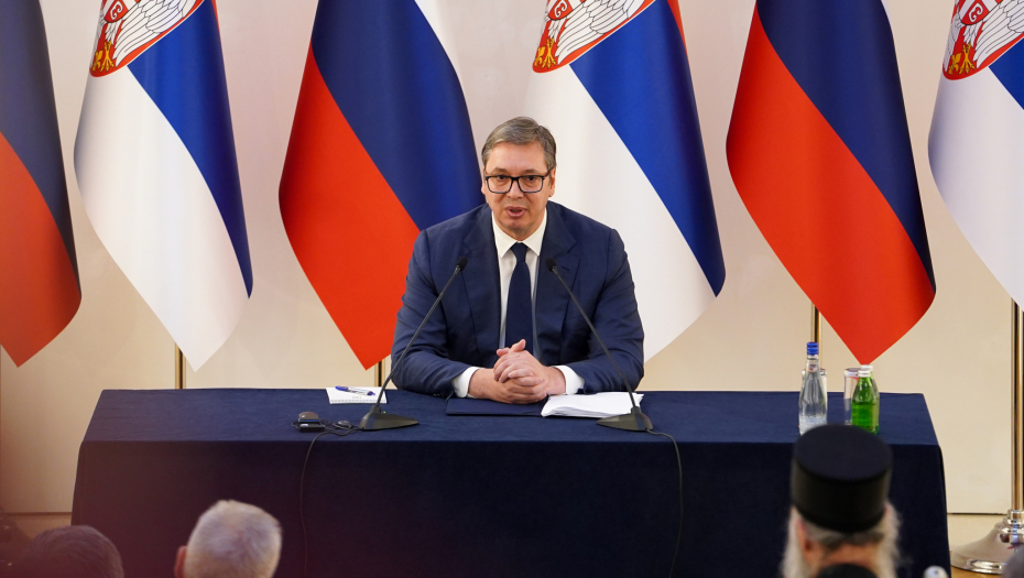 VUČIĆEVE REČI DOBILE GROMOGLASAN APLAUZ "Neće nam uzeti čast, Republiku Srpsku i Srbiju!" (VIDEO)