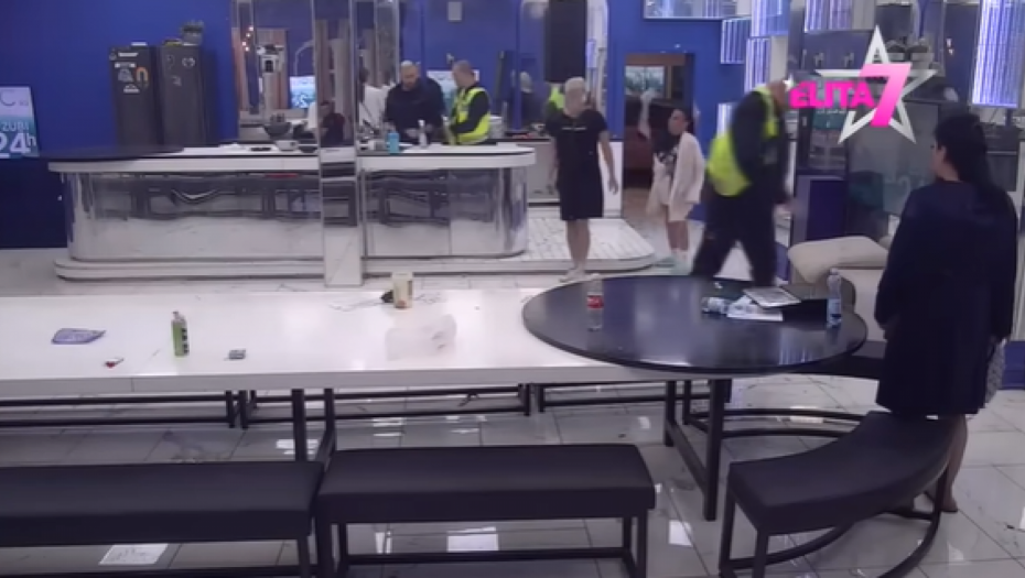 NENAD ALEKSIĆ NASRNUO NA UROŠA! Obezbeđenje hitno uletelo u Elitu, reper ga gađao hranom, jezive scene!