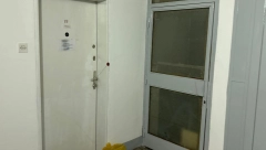DOŠLA DA ČUVA MAMIN STAN OD NASILNOG PODSTANARA, PA JE UBIO MUŽ Ovo je stan na Novom Beogradu u kojem je monstrum presudio ženi, pa sebi