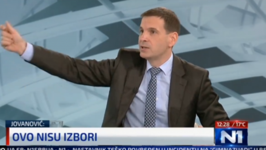 MILOŠ JOVANOVIĆ UDARIO NA SAVU MANOJLOVIĆA: Snima se telefonom kao u rijalitiju