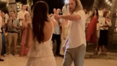 MLADA MALO VIŠE POPILA, A ONDA...Na svadbi sve krenulo NAOPAKO, a tek šta se desilo na plesnom podijumu... (VIDEO)