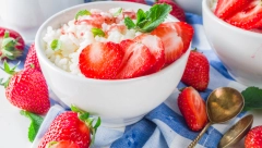 SUTLIJAŠ SA JAGODAMA BOLJI OD ONOG KLASIČNOG Desert za sva vremena i prilike