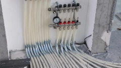 SRBI SU ZALUĐENI NOVIM TRENDOM, ALI O OVIM STVARIMA MORATE VODITI RAČUNA! Stručnjaci upozorili na najčešće GREŠKE prilikom instalacije podnog grejanja! (FOTO)