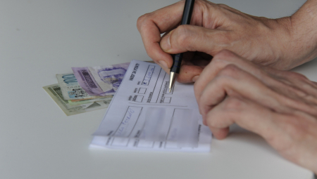 STIŽE VAŽNA PROMENA KOD PLAĆANJA STRUJE OD 1. NOVEMBRA Oglasio se EPS sa zvaničnom odlukom