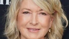 BAKA U PATIKAMA Marta Stjuart izgleda mladoliko zahvaljujući modelu o koji se otimaju žene širom sveta, sijaju kao zvezde!