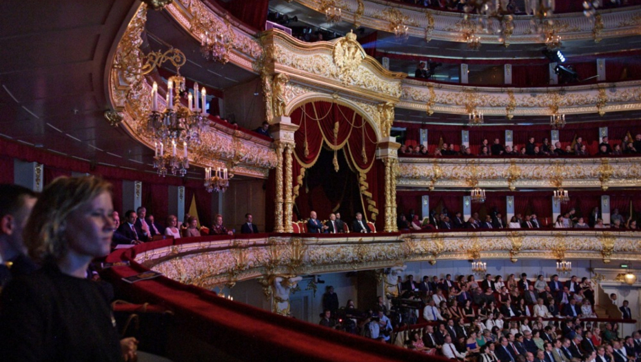 ALARM U U BOLJŠOJ TEATRU U MOSKVI Hitno evakuisano dve hiljade ljudi (VIDEO)