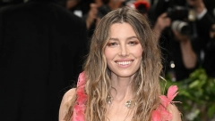 NIJE ODOLELA TRENDU Džesika Bil napravila dramatičnu promenu frizure, jedva smo je prepoznali!