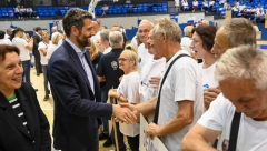 MLADI BI TREBALO DA SE UGLEDAJU NA STARIJE Šapić na otvaranju Treće beogradske olimpijade penzionera (FOTO)