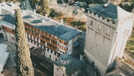 ŽENAMA JE ZABRANJEN ULAZ NA SVETU GORU Uprkos tome, uspelo je da je poseti čak 12 žena u istoriji, evo i kako!