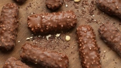 POHOVANA ČOKOLADA Po receptu kuvara, smaže se za tren oka, a topi se u ustima