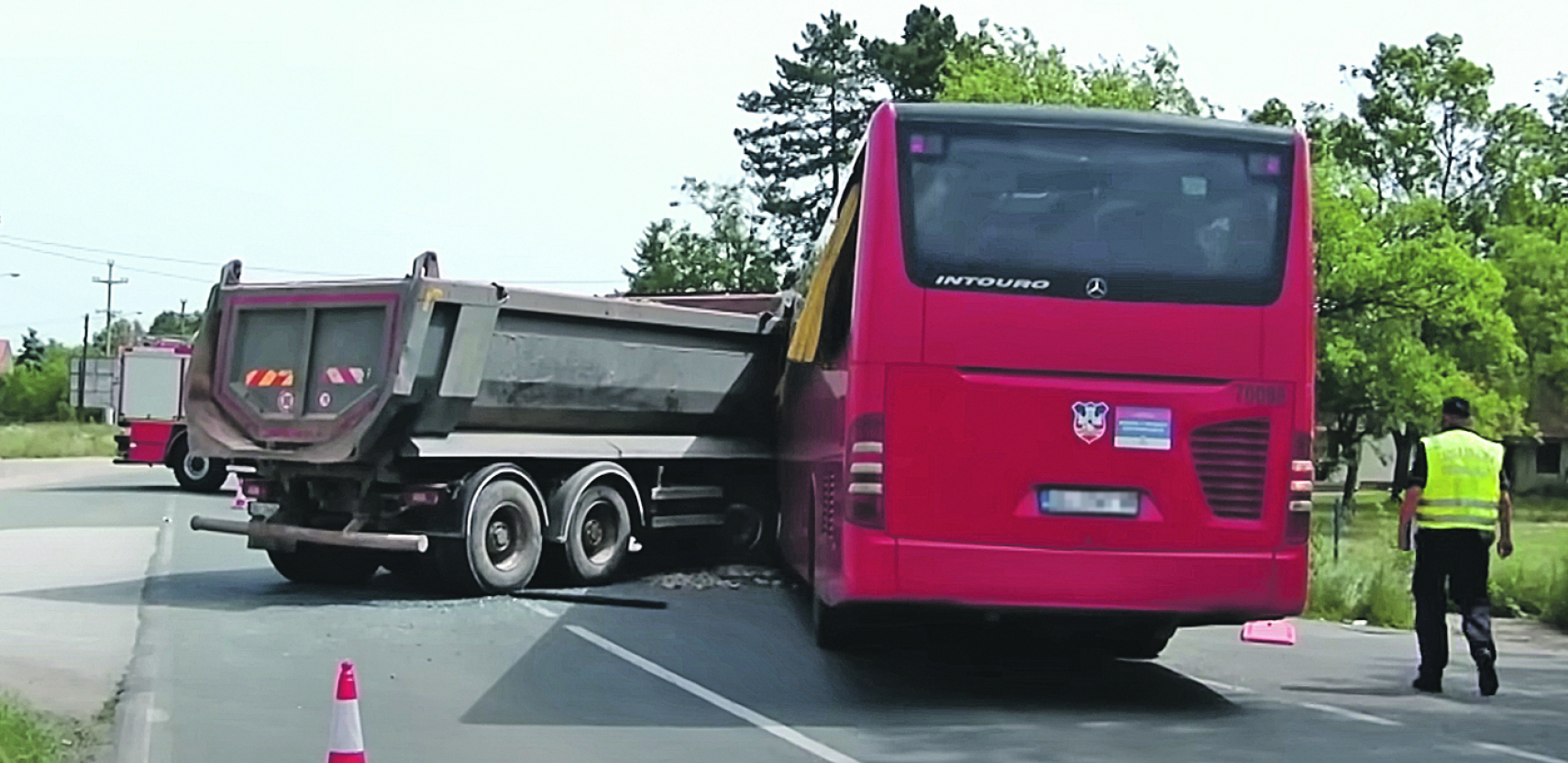 NADROGIRANI VOZAČ KAMIONA KOJI JE IZAZVAO TRAGEDIJU U OBRENOVCU DANAS PRED TUŽIOCEM Preti mu 12 godina robije?