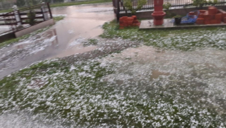 JAK GRAD POKOSIO SELA U OKOLINI OVA DVA GRADA! Ledenice veličine lešnika se obrušile na njih!