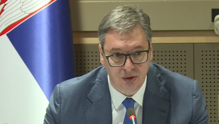 "AKO DONESETE OVU REZOLUCIJU SUTRA, IMAĆETE..." Žrtve rata u BiH govore o haosu koji rezolucija o Srebrenici može da donese, obratio se i Vučić