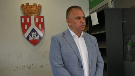 OPOZICIJI SMETA I VRTIĆ, SAD ATAKUJU I ČEKIĆIMA! Oglasio se prvi čovek Novog Beograda posle vandalskog napada