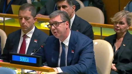 VUČIĆ POD NAPADIMA SA N1 Svega ovoga ne bi bilo da je priznao da se u Srebrenici desio genocid (VIDEO)