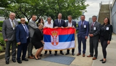 VUČIĆ OBJAVIO NAJLEPŠU SLIKU IZ NJUJORKA Zajedno razvili srpsku trobojku i poslali moćnu poruku u svet!