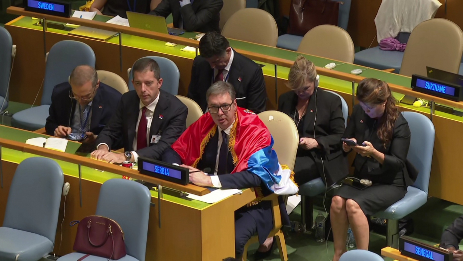 OPOZICIONI DANAS SLAVI I PRAVDA REZOLUCIJU! Udaraju na Srbiju udruženi s albanskim, bošnjačkim i hrvatskim medijima!