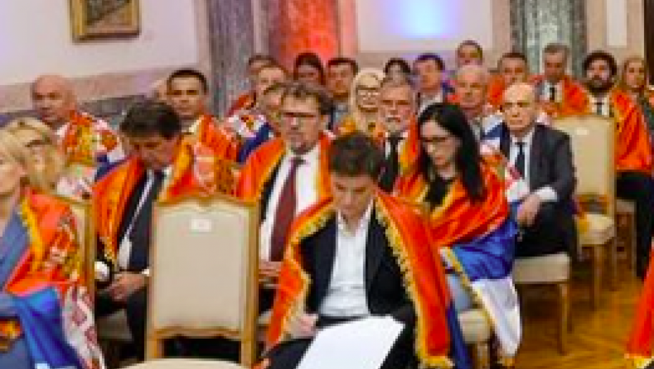 GLAVNA VEST U ZAGREBU Hrvat ogrnut srpskom zastavom (FOTO)