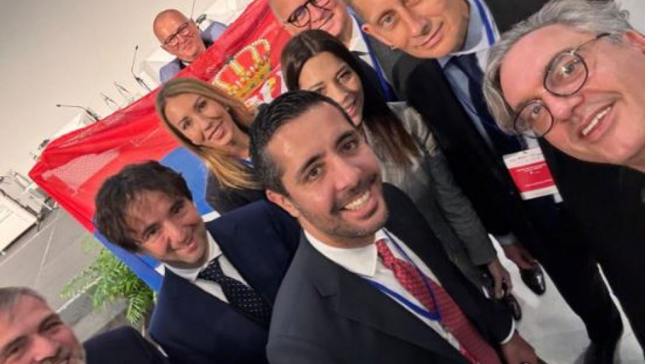 "NARAVNO, SA SRPSKOM ZASTAVOM" Vesić objavio sliku iz Trsta