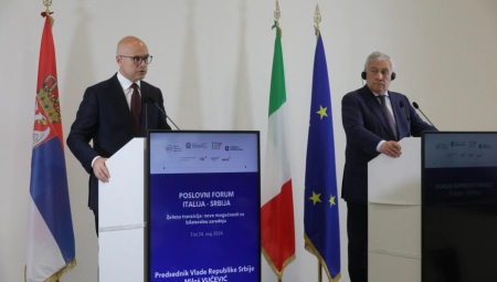 VUČEVIĆ SA TAJANIJEM: Bojim se da rezolucija ništa dobro ne donosi, već otvara duhove prošlosti