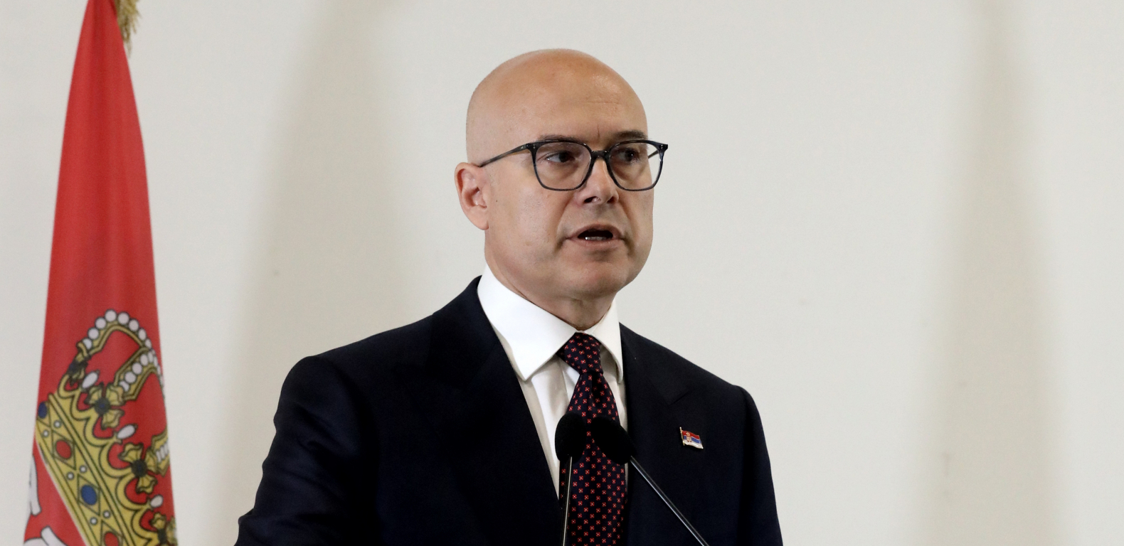 HITNA REAKCIJA  Vučević pozvao prosvetare na razgovor posle dva napada na nastavnike