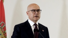 DRŽAVA SRBIJA ĆE ODGOVORITI NA PRETNJE TERORIZMU Vučević nakon napada na policajca: Građani da ostanu mirni i ne podležu propagandi