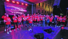FEŠTA U KRAGUJEVCU Urnebesan doček fudbalskih Evropljana (FOTO)