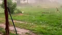 LEDENE KUGLE PADALE SA NEBA Jaka oluja i grad izazvali haos u državi, ima mrtvih (VIDEO)