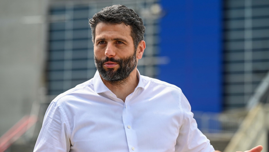 Šapić: Počelo postavljanje natpisa na "Beogradskoj areni" kojoj je nedavno vraćeno izvorno ime (FOTO)