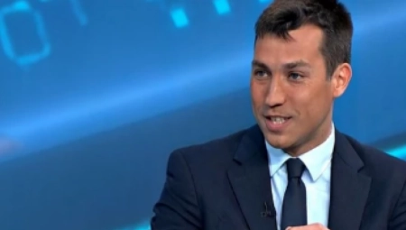 U OVAJ DETALJ NA DOBRICI SINOĆ JE GLEDALA CELA NACIJA Preplanulost će možda da mu se oprosti, ali ovo... TEŠKA PRIČA