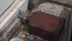 SEKTAŠI OSKRNAVILI SRPSKO GROBLJE NA KOSMETU Otac Srđan: "Na jednom od grobova je izvršena neka vrsta rituala" (VIDEO)