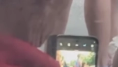 UŽAS! MANIJAK U BEOGRADU SNIMA DECU... Jeziva scena na autobuskoj stanici, narod kipti od gneva! (VIDEO)