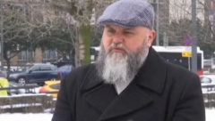 "ĐENERALE, NEK JE TVOJOJ MAJCI HVALA!" Dirljiva scena ispred Instituta za onkologiju -  Kolege i prijatelji pružili podršku humanom taksisti Branku!