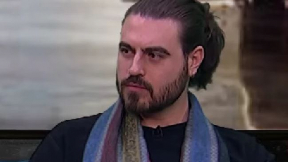 SRCE JE PRESTALO DA KUCA NAGLO I PRERANO, NIJE FER Bivši rijaliti učesnik slomljen nakon smrti člana porodice, oglasio se bolnim rečima