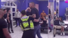 MOMENTALNO PREKINUT PROGRAM NA PINKU! Janjuš nasrnuo na Anđela, obezbeđenje hitno opkolilo Elitu!