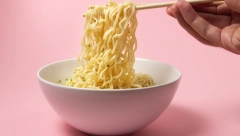 INSTANT NUDLE SU OTROV ZA ORGANIZAM, ODMAH IH IZBACITE IZ KUHINJE Nutricionistkinja otkriva zdrave i pristupačne alternative!