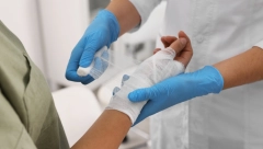 OPASAN TIK TOK IZAZOV SE ŠIRI DRUŠTVENIM MREŽAMA Tinejdžeri prave vrelu supstancu poznatu i kao ''zatvorski napalm''!