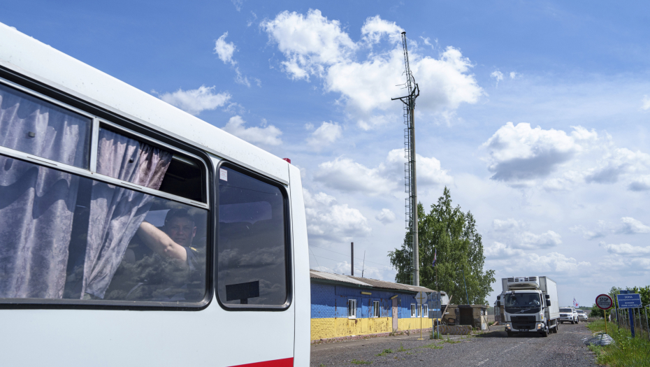 EGZODUS IZ UKRAJINE Mađarska policija: Samo juče je stiglo više od 13.000 izbeglica