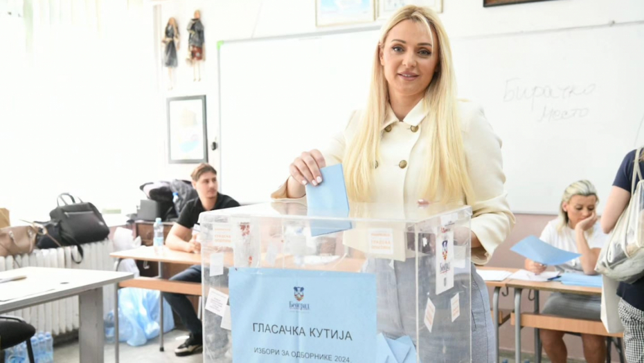 GLASALA JELENA TANASKOVIĆ: Svoju građansku dužnost obavila na Voždovcu