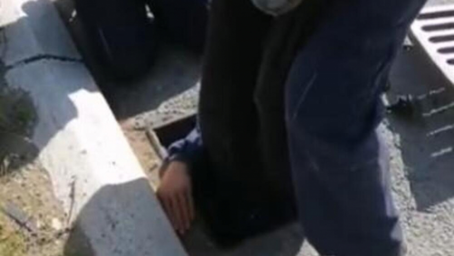 RADNIK UŠAO U ŠAHT DA IH SPASE "Polako, nemoj da ga povrediš..." (VIDEO)