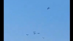 IMA MRTVIH I POVREĐENIH Snimljen trenutak jezivog sudara aviona na aeromitingu (VIDEO)