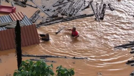 HRABRA SANJA POTRESLA ČITAV REGION! Bez razmišljanja uskočila u BUJIČNI POTOK kako bi spasila dva mala života! (VIDEO)