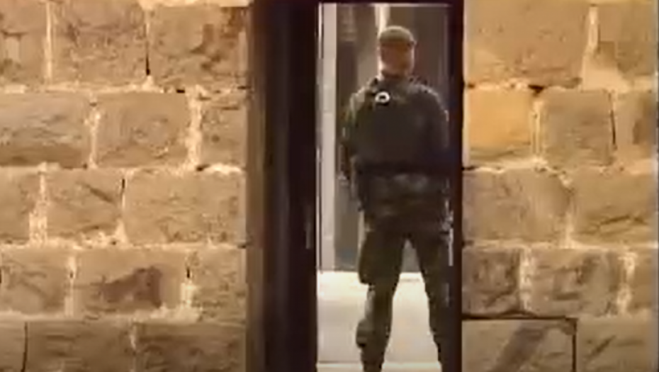 ALBANCI SU UBILI TROČLANU SRPSKU PORODICU Gole do pojasa ih mlatili šipkom, skakali po njima, umešao se UMNIK