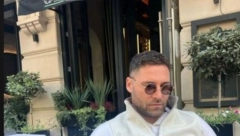 DUŠKO TOŠIĆ UHVAĆEN SA KARLEUŠINOM DRUGARICOM Isplivale slike kao dokaz, evo šta radi u jeku razvoda