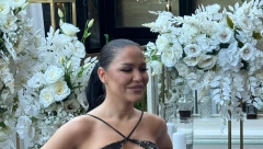 GALA SLAVLJE ALEKSANDRE MLADENOVIĆ ZA 30. ROĐENDAN! Okupiće sam vrh estrade, pojavila se u ovom izdanju i ostavila bez teksta!