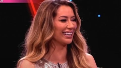 O POTEZU TEE TAIROVIĆ BRUJI REGION! Usred nastupa se obratila devojci iz publike, viralan snimak kruži mrežama