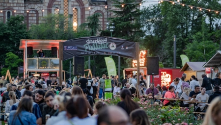 VIKEND U BLOKU 70 U ZNAKU STREET FOOD FESTIVALA  Drugi iz edicije Street Food Festivala pod nadimkom “Kićblo 70” održaće se predstojećeg vikenda na Savskom keju